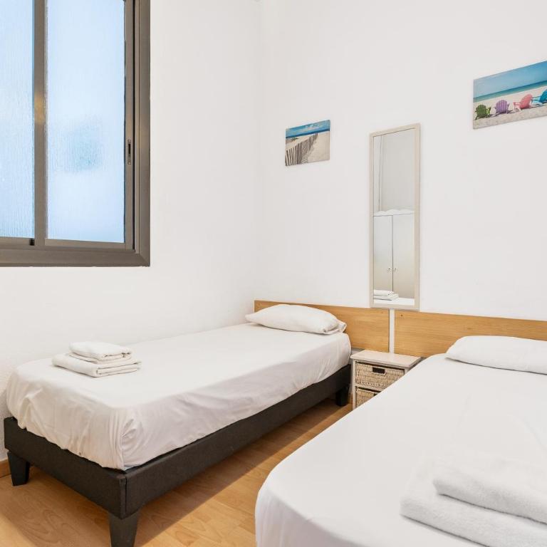 5BR for 7 Elevator Walk to Sant Antoni - Apartment - 13