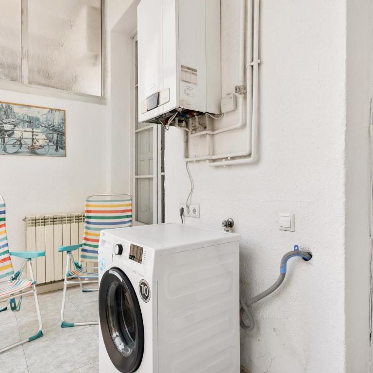 5BR for 7 Elevator Walk to Sant Antoni - Apartment - 29