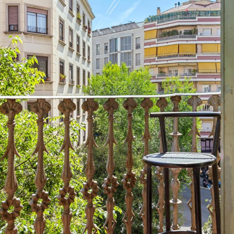 5BR for 7 Elevator Walk to Sant Antoni - Apartment - 7