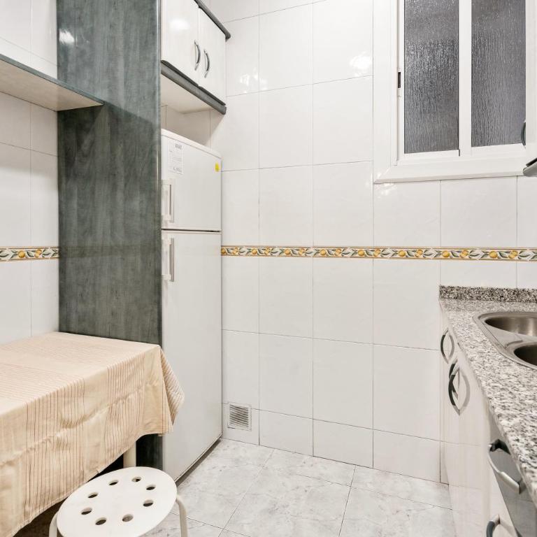 5BR for 7 Elevator Walk to Sant Antoni - Apartment - 19