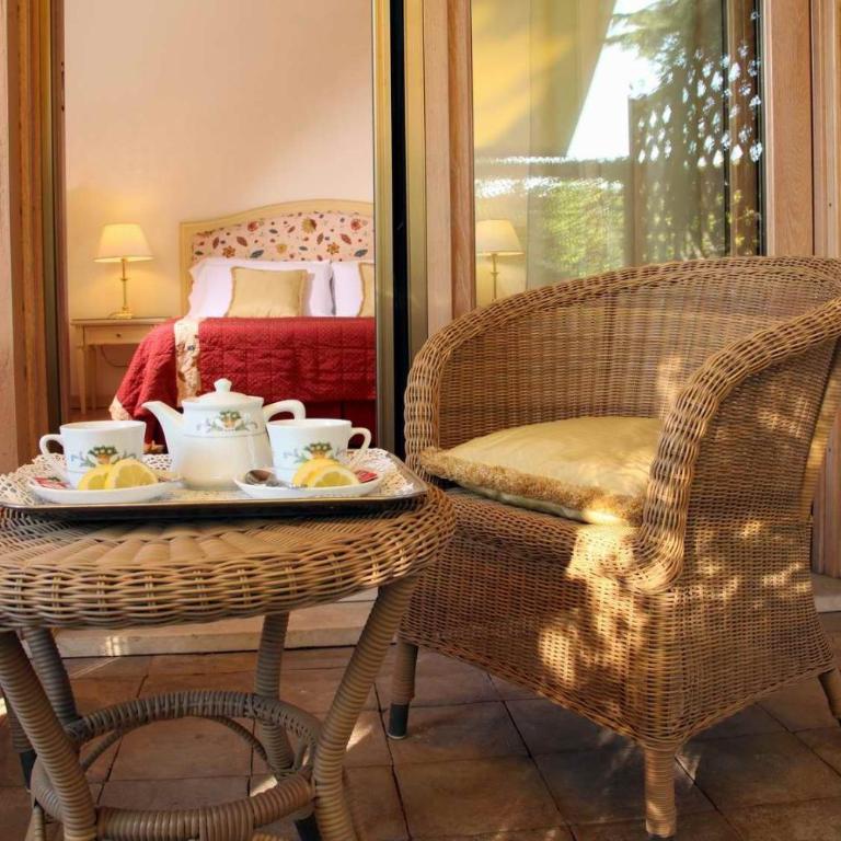 Hotel Piccolo Borgo - Camera Matrimoniale/Doppia con Letti Singoli con Patio Privato - 1