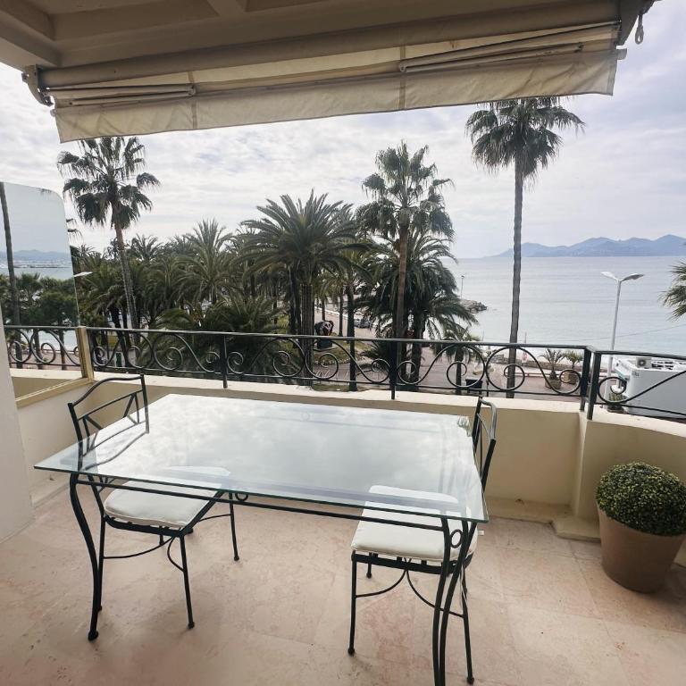 One bedroom apartment with a sea view right by the Croisette beaches and the center of Cannes. - 2287 - One-Bedroom Apartment - 3