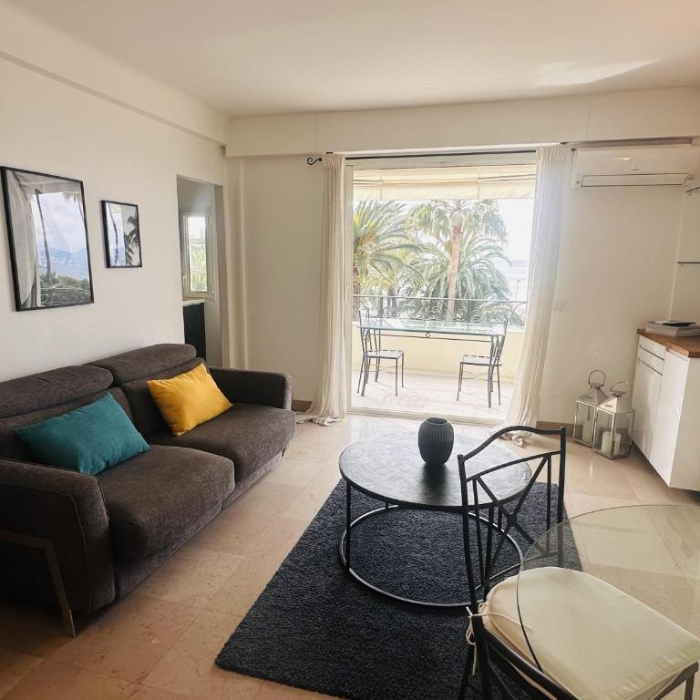 One bedroom apartment with a sea view right by the Croisette beaches and the center of Cannes. - 2287 - One-Bedroom Apartment - 6