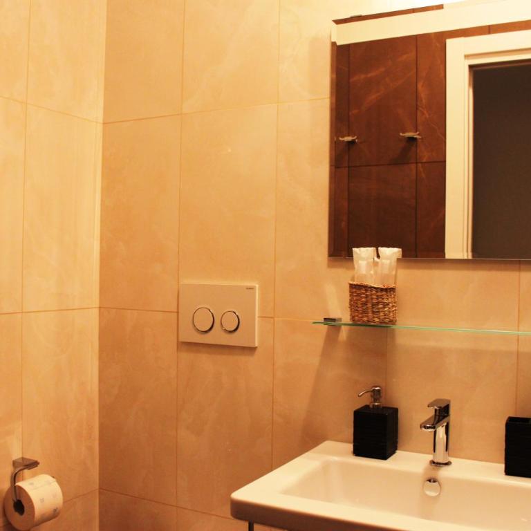 Vietitaly Filiberto - Camera Queen con Bagno in Comune - 14