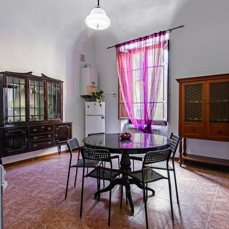 Elegante appartamento in centro a Pisa - Three-Bedroom Apartment - 4