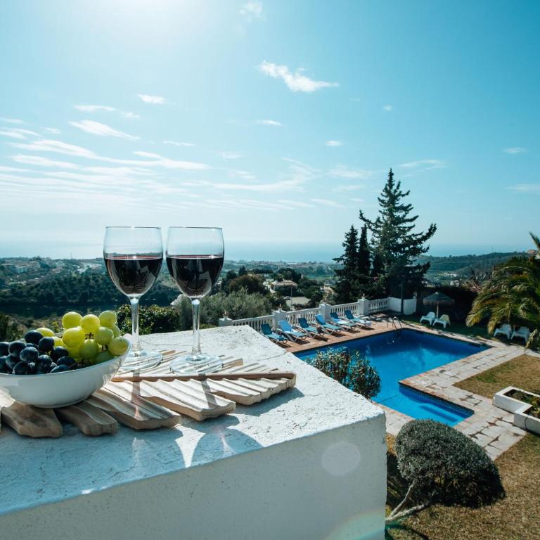 Gran villa con vistas al mar y piscina privada - Villa - 34