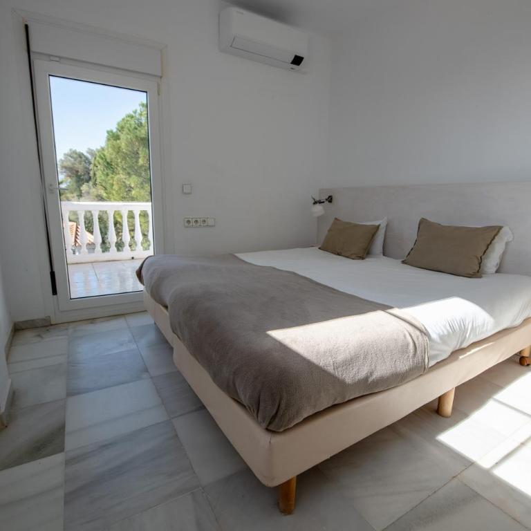 Gran villa con vistas al mar y piscina privada - Villa - 32
