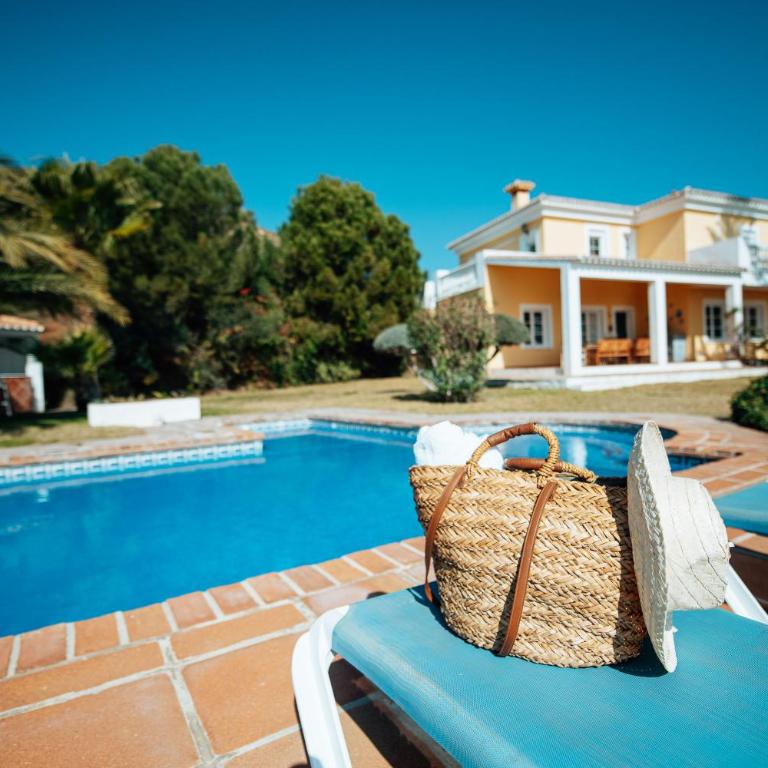 Gran villa con vistas al mar y piscina privada - Villa - 29
