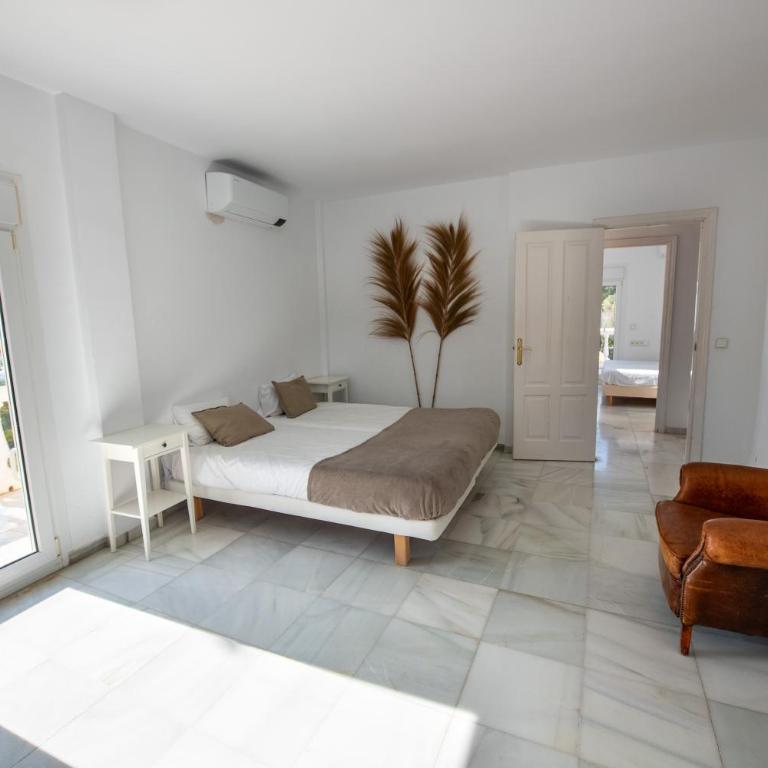 Gran villa con vistas al mar y piscina privada - Villa - 24