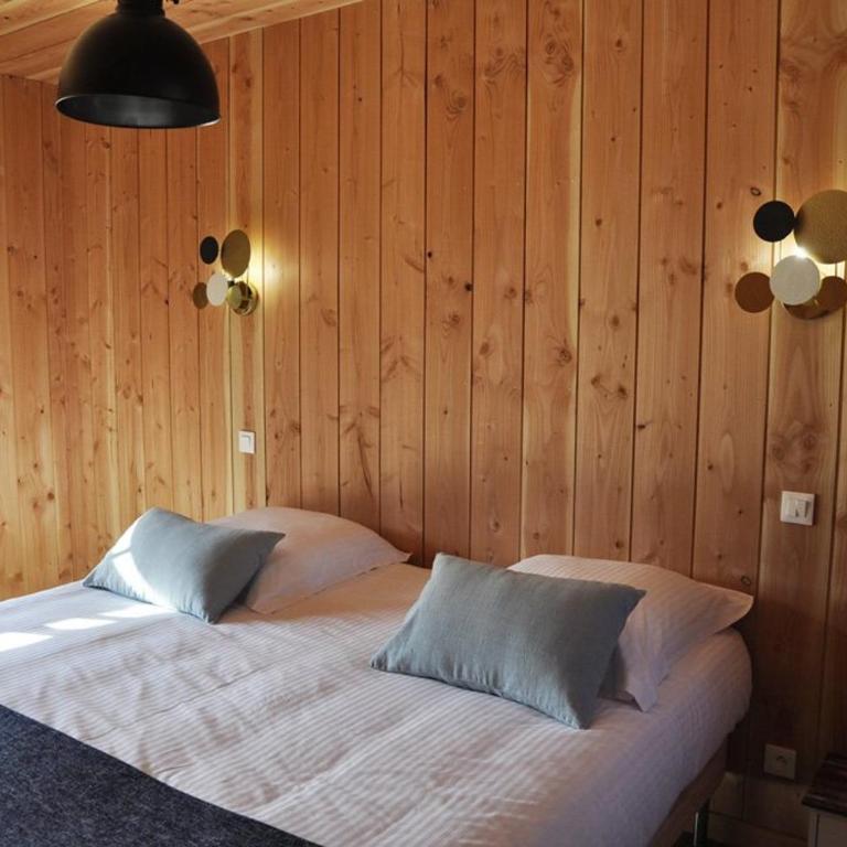 La Cabane de Chacha, chambres et table d'hôtes - Chambre Lit Queen-Size - Vue sur Piscine - 6