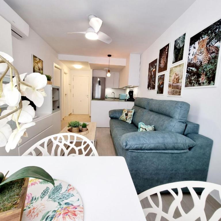 Modern and Cozy Apartment Just Steps from Los Locos Beach - Apartment - 1