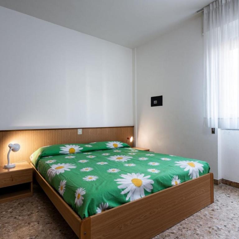 Beachside retreat with terrace in Bibione - Appartamento - 4