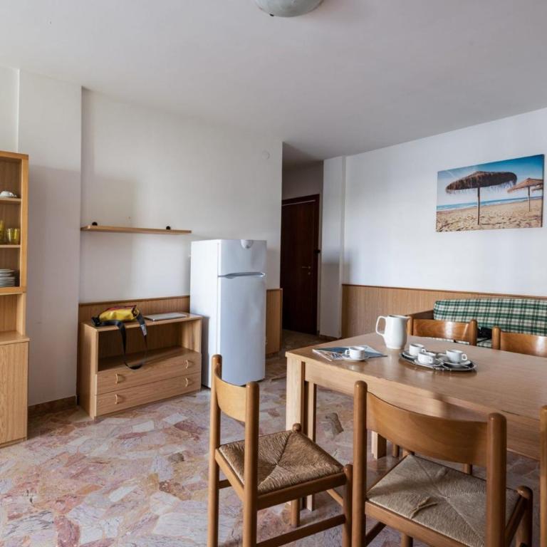 Beachside retreat with terrace in Bibione - Appartamento - 3