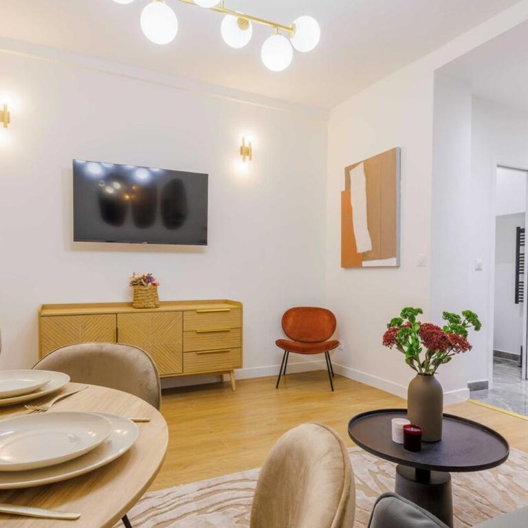 Stylish Apartment 3 Min from Haussmann, Sleeps4 - Appartement 1 Chambre - 7