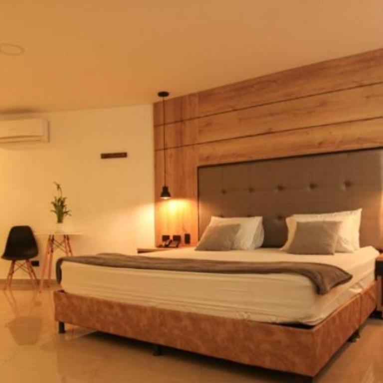 Hotel California MED - Habitación Doble Deluxe con bañera - 7