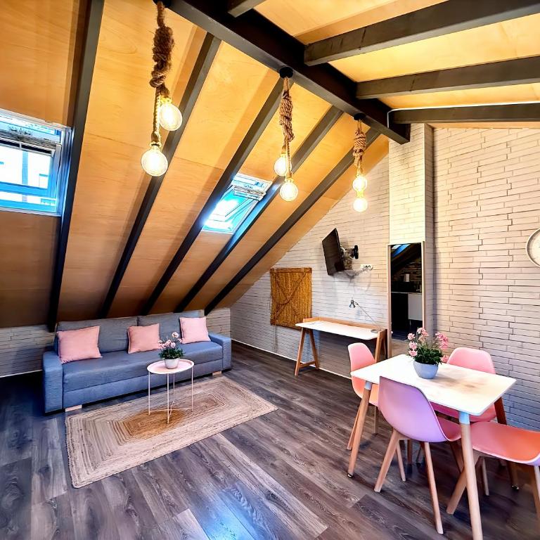 Loft independiente con Piscina compartida en Centro de Valencia - Suite con terraza - 2