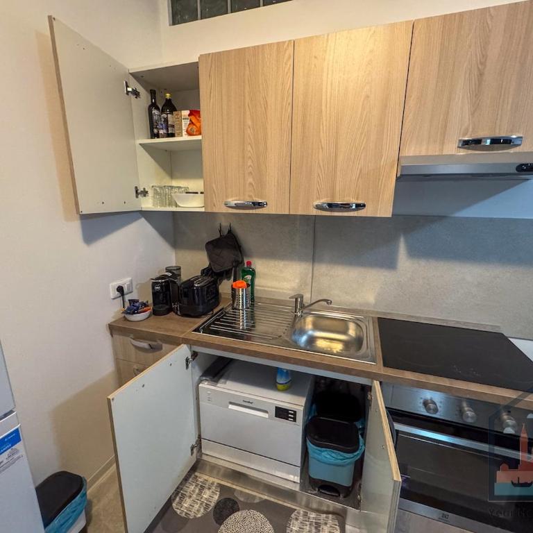 Casa Amicis - 5min stazione di Mestre Venezia - Appartamento con 1 Camera da Letto - 30