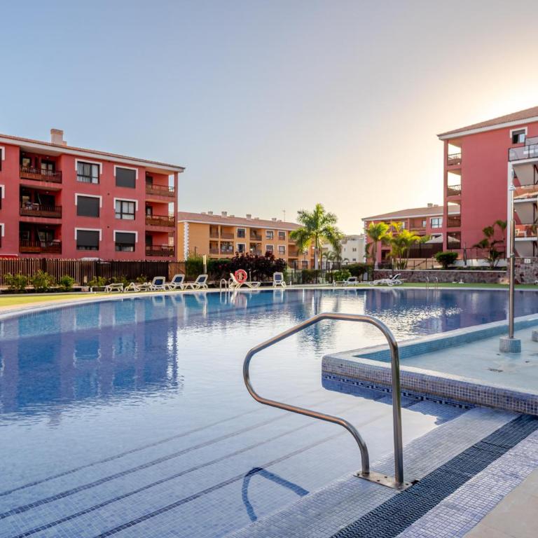 El Mocan Deluxe House - Padel, Pool & Terrace - Apartamento con vistas a la piscina - 33
