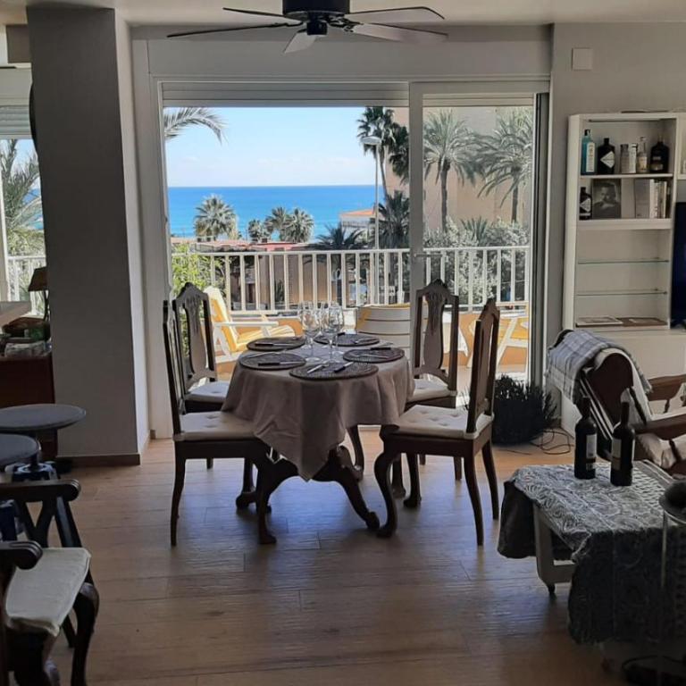 Departamento de categoría en Playa San Juan, con vistas al mar y a metros de la playa - Two-Bedroom Apartment - 1