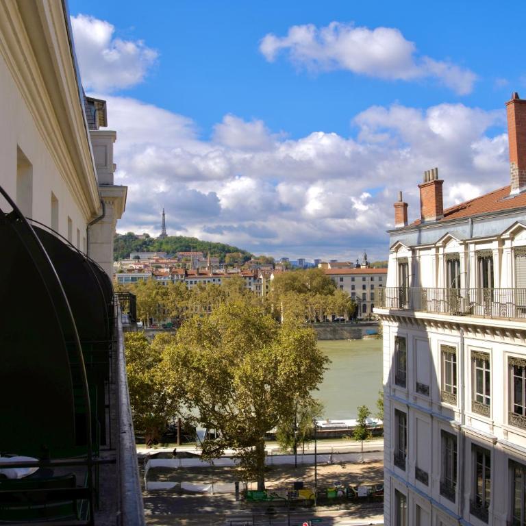 OKKO Hotels Lyon Centre - Chambre Classique avec Balcon - 9