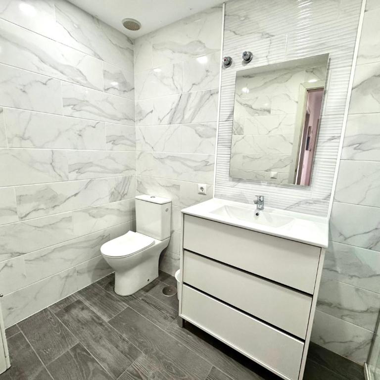 712 Bahia Sol - Two-Bedroom Apartment - 7