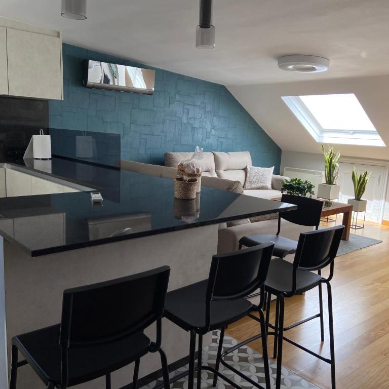 Ático 22 - céntrico, aire acondicionado y parking - Two-Bedroom Apartment - 42