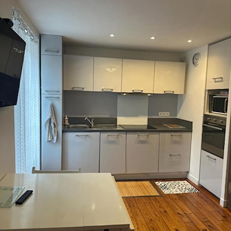 APPARTEMENT T2 4 PERSONNES Wifi et Climatisation - Apartamento de 2 dormitorios - 15