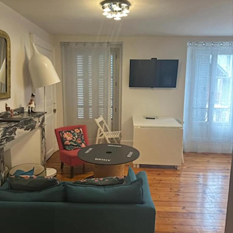 APPARTEMENT T2 4 PERSONNES Wifi et Climatisation - Apartamento de 2 dormitorios - 4