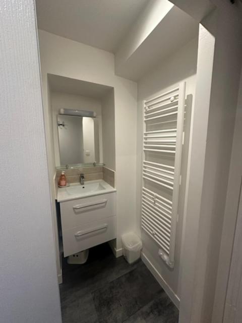 APPARTEMENT T2 4 PERSONNES Wifi et Climatisation - Apartamento de 2 dormitorios - 54