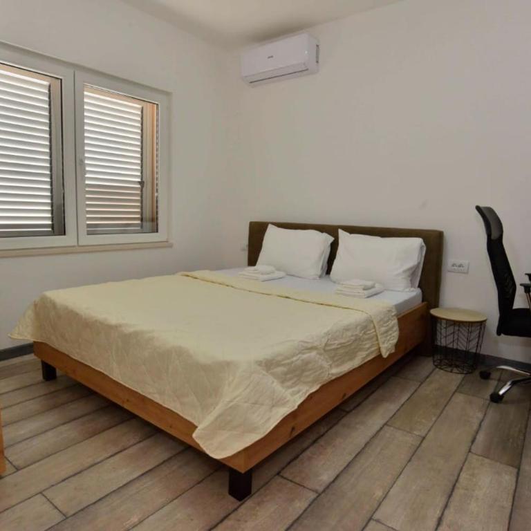 Apartments Boka bay - Two-Bedroom Apartment with Balcony and Sea View - 10