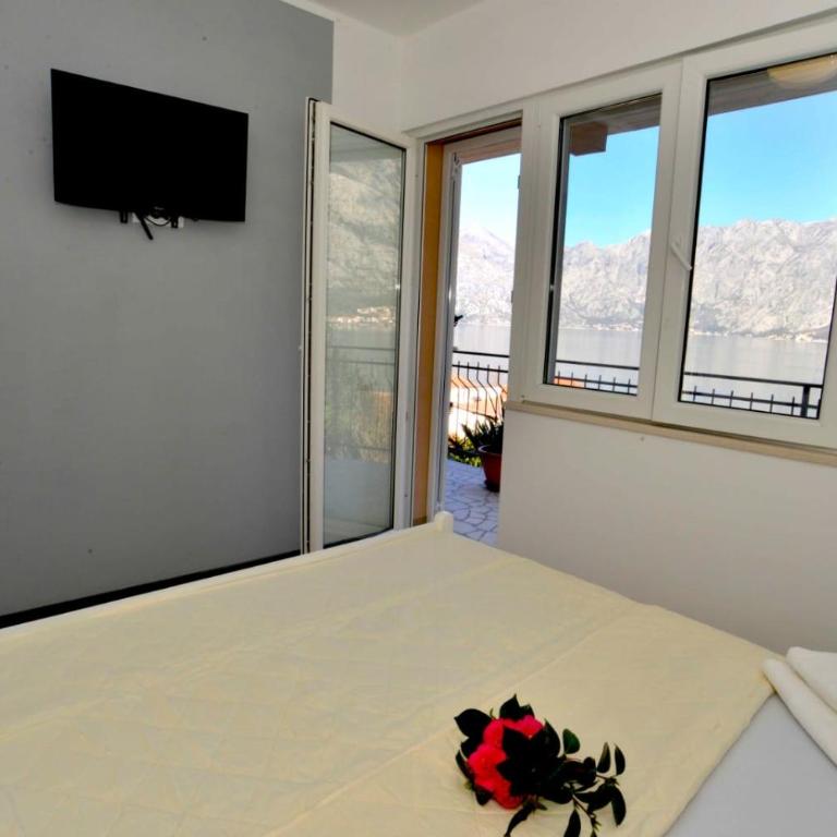 Apartments Boka bay - One-Bedroom Apartment with Balcony and Water View - 15