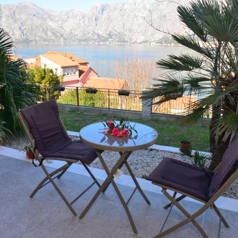 Apartments Boka bay - Two-Bedroom Apartment with Balcony and Sea View - 20