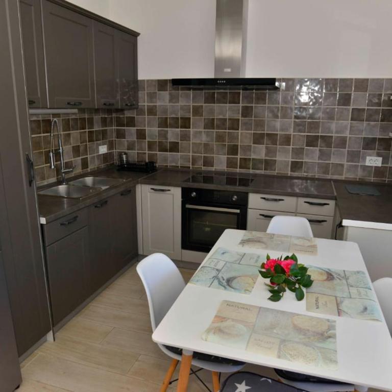 Apartments Boka bay - Two-Bedroom Apartment with Balcony and Sea View - 2