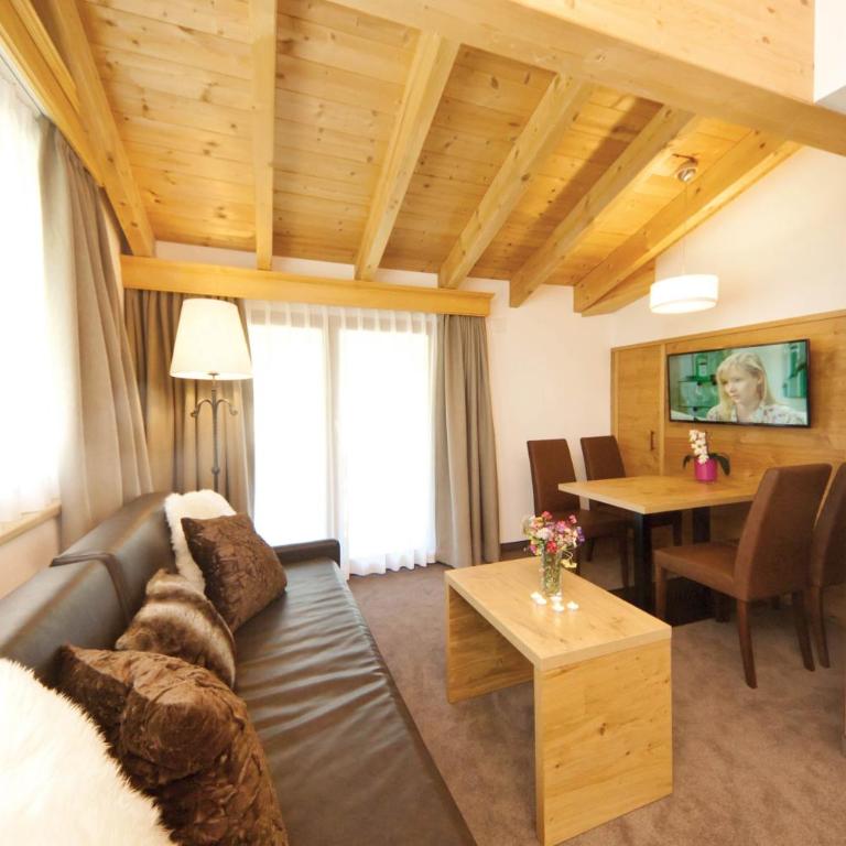 Waldpark Hotel Garni - Deluxe Apartment mit Stellplatz in der Garage - 5