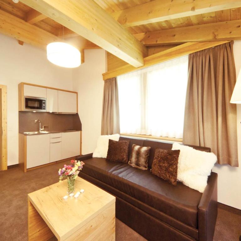 Waldpark Hotel Garni - Deluxe Apartment mit Stellplatz in der Garage - 9