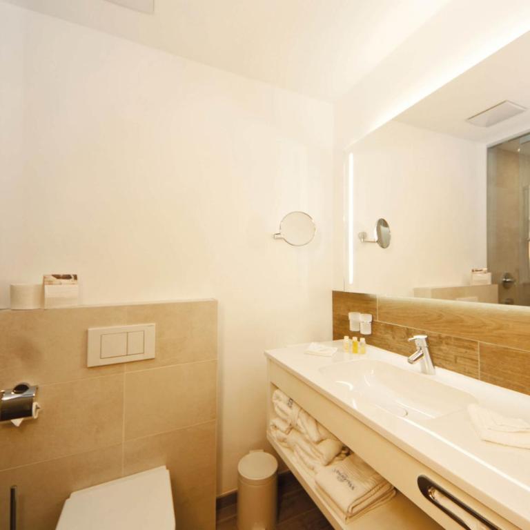 Waldpark Hotel Garni - Deluxe Apartment mit Stellplatz in der Garage - 11