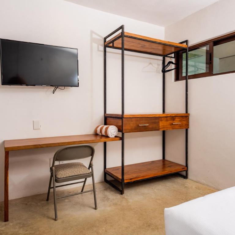 VIca Guest House Cancun - By Aloja RV - Habitación con cama grande - 2