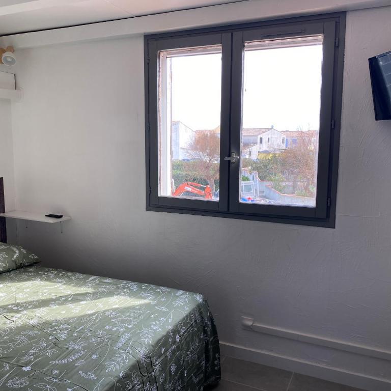 Maison avec cour 8 personnes - Bazarette - Three-Bedroom House - 6