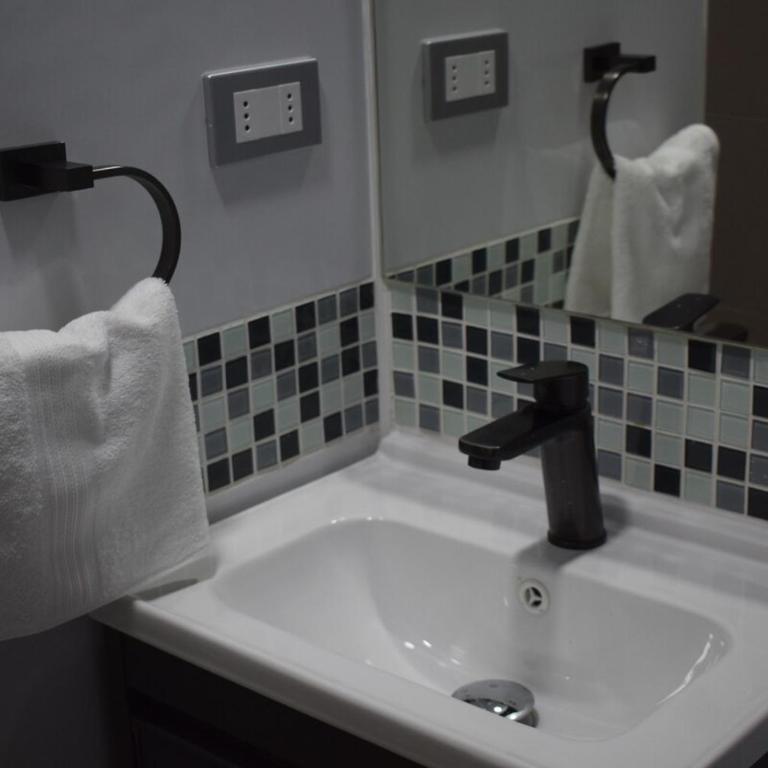 A pasos del metro Steps away from the subway - One-Bedroom Apartment - 7