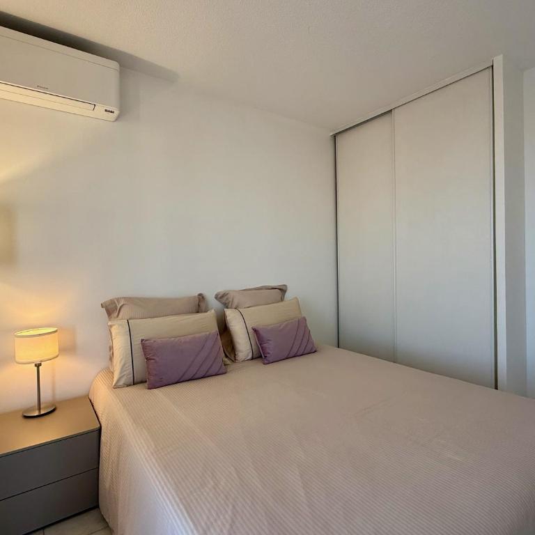 Elegant Apartment with Private Pool, Parking & 5min to beach - Appartamento con 1 Camera da Letto - 5