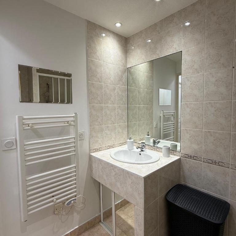 Elegant Apartment with Private Pool, Parking & 5min to beach - Appartamento con 1 Camera da Letto - 13
