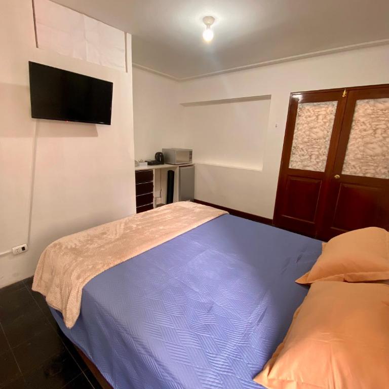 Habitaciones Independientes Av Larco - Habitación Deluxe con cama extragrande - 7