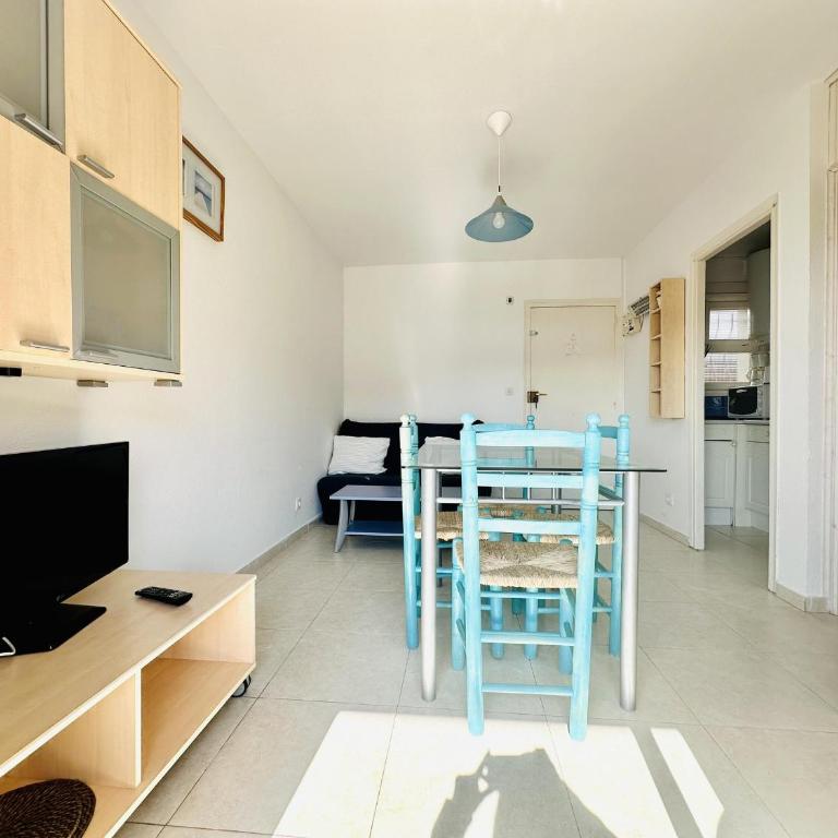 Cómodo Apartamento Cerca de la Playa en Roses - ES-258-124 - Apartment - 11