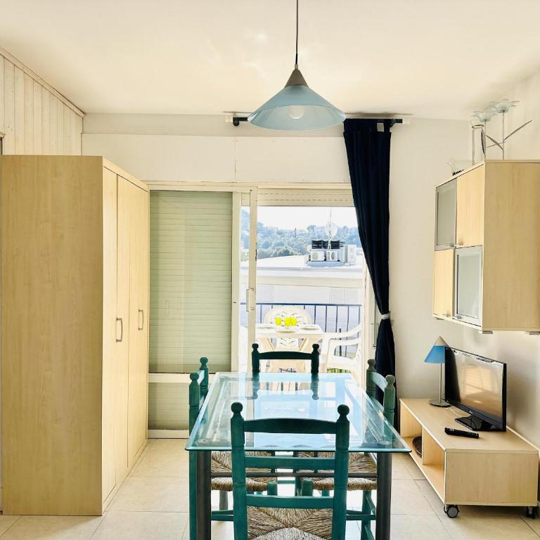Cómodo Apartamento Cerca de la Playa en Roses - ES-258-124 - Apartment - 13