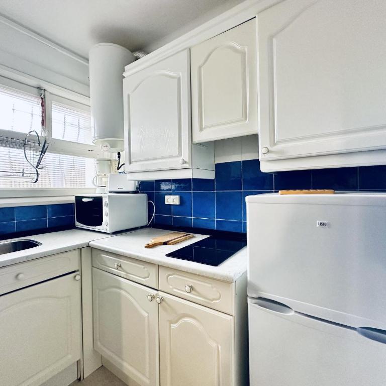 Cómodo Apartamento Cerca de la Playa en Roses - ES-258-124 - Apartment - 17