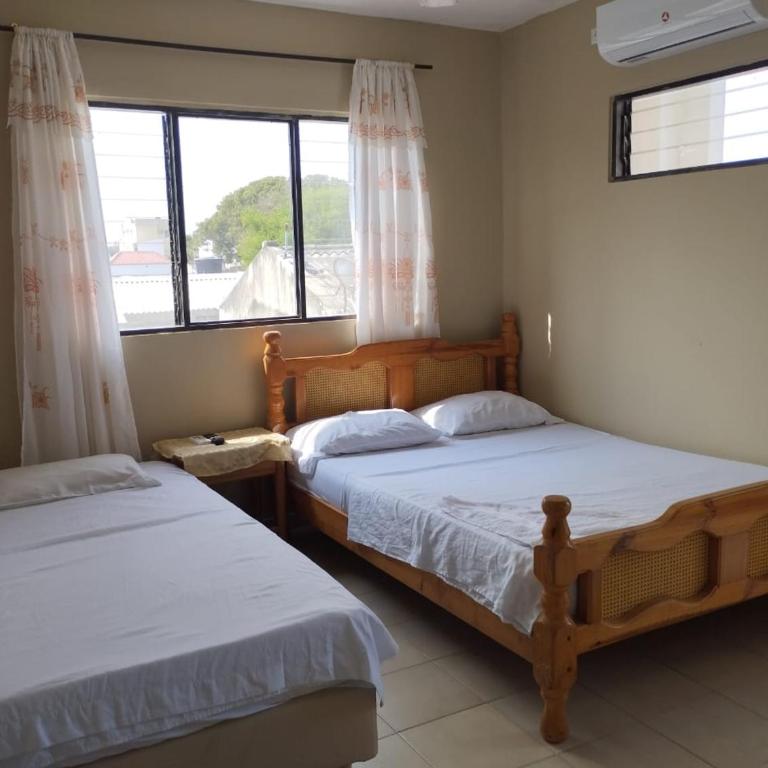 Hotel Almirante Padilla - Standard Double or Twin Room with Balcony - 4