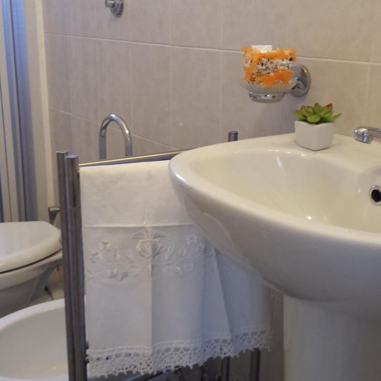 Luna Piena B&B - Camera Tripla - 13