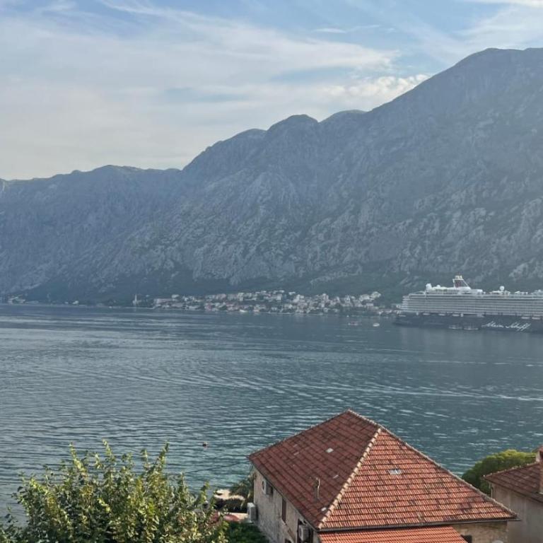 Apartments Boka bay - One-Bedroom Apartment with Balcony and Water View - 23