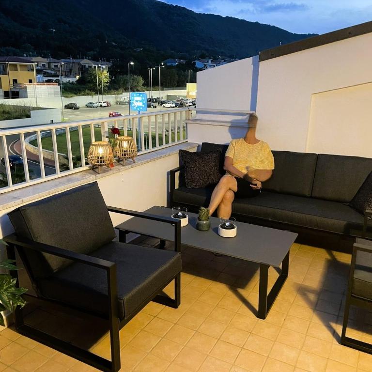Apartment With Sea View - Two-Bedroom Apartment with Sea View - 12