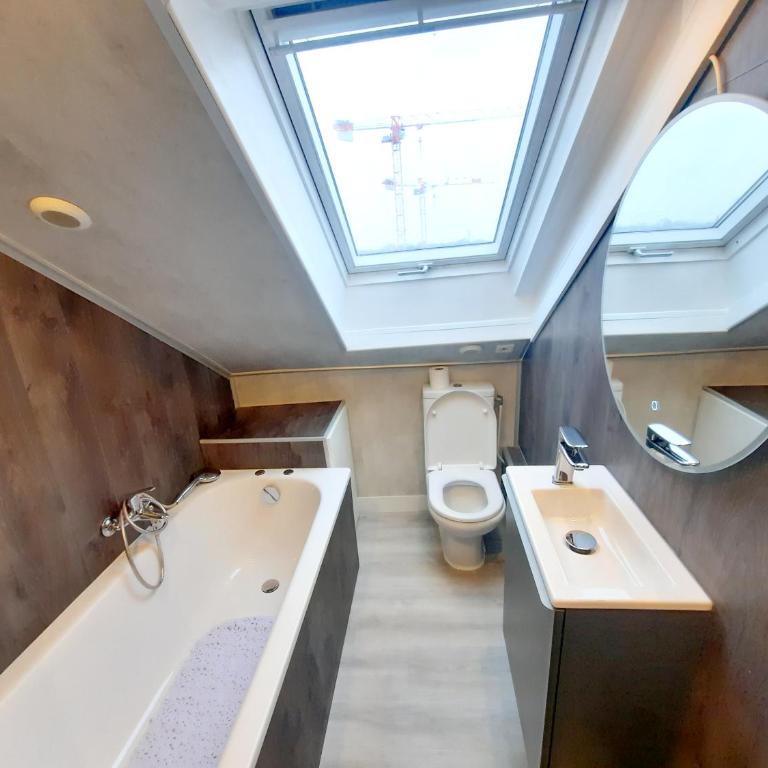 L'Opale - Sauna et Jacuzzi - Studio mit Whirlpool - 10